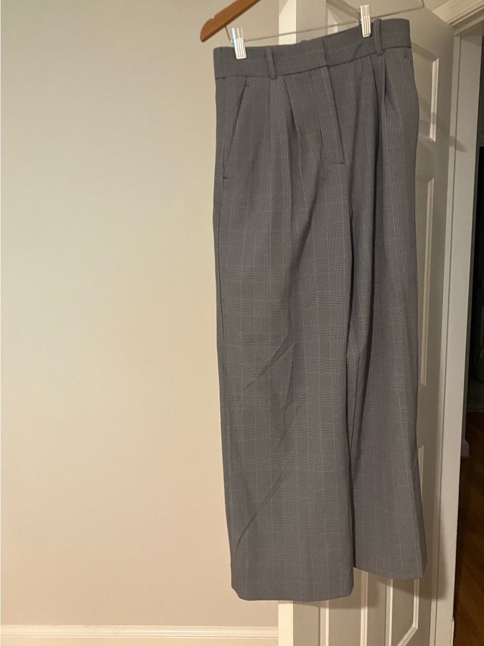 Abercrombie and Fitch Grey Plaid Sloane Tailored Pant- Short Length